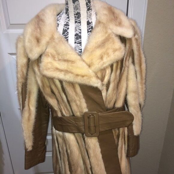 Gorgeous Mink and Leather Coat with Belt - Picture 1 of 12